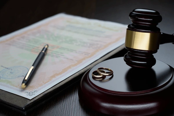 ¿Cómo es el divorcio unilateral en Colombia?